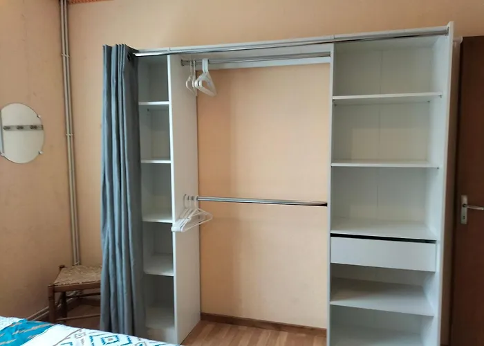 Petite Maison, Le Charme De L\'Ancien